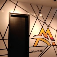 aplica��o de adesivo impresso  em parede de alvenaria